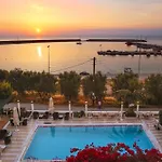 Kyparissia Beach Hotel 3* Kyparissia