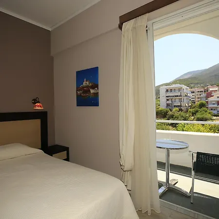 Szálloda Kyparissia Beach Hotel