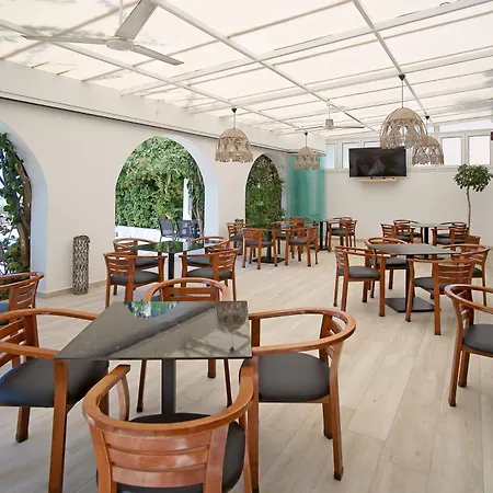 Kyparissia Beach Hotel 3*