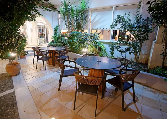 Szálloda Kyparissia Beach Hotel 3*