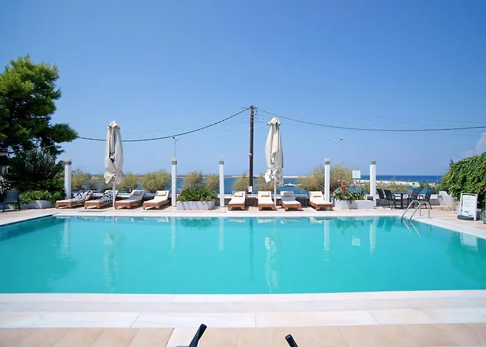 Kyparissia Beach Hotel 3*