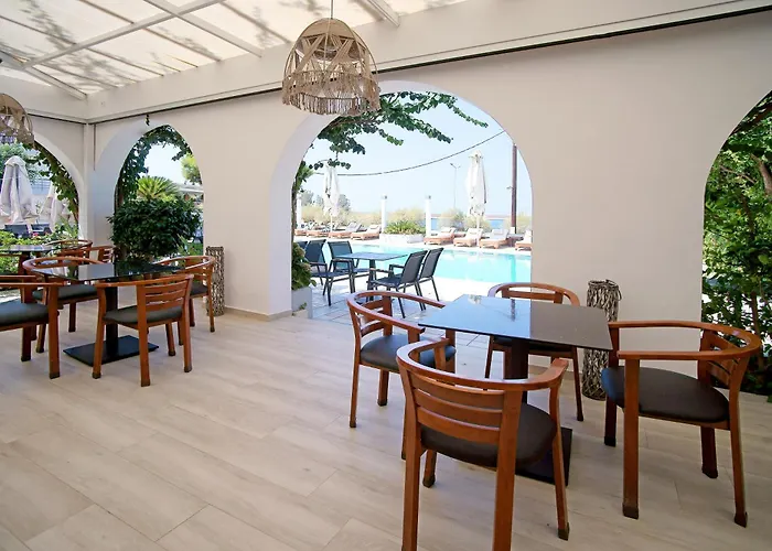 Hotel Kyparissia Beach Hotel 3*